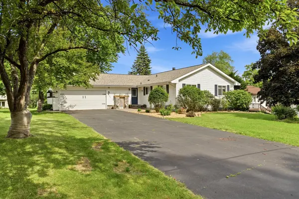 30125 Neal AVE, Lindstrom, MN 55045