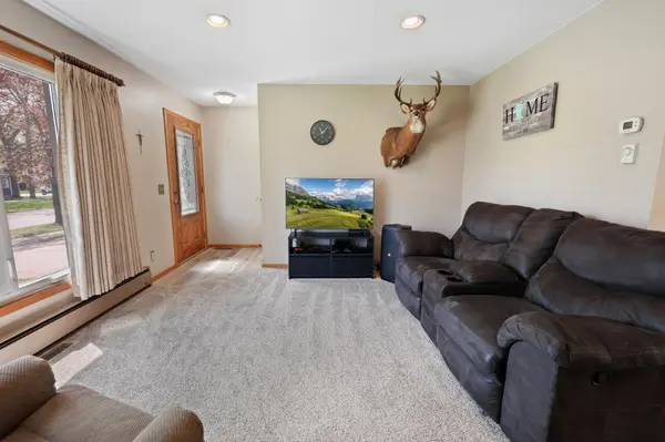 408 4th ST SW, Little Falls, MN 56345