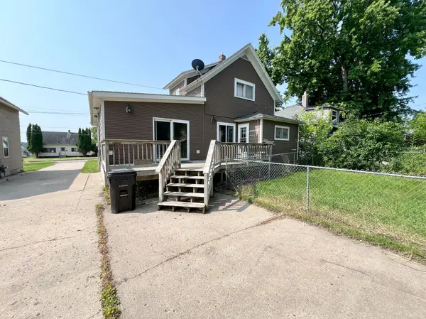 450 7th ST NW, Valley City, ND 58072
