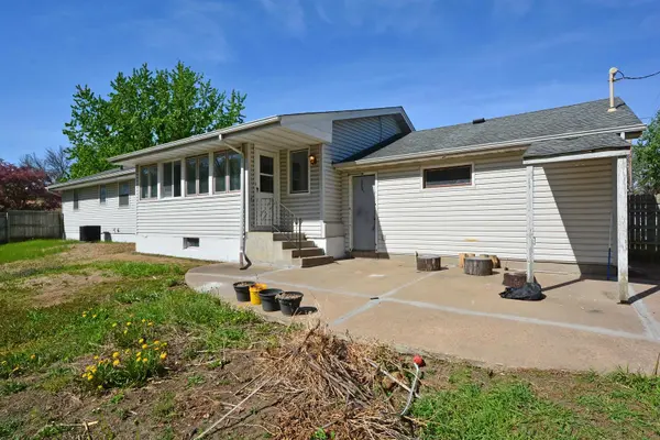 7500 Janell AVE N, Brooklyn Park, MN 55428