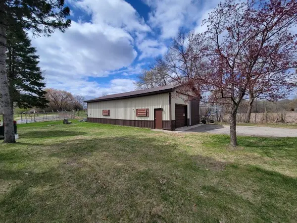 209 3rd AVE S, Dent, MN 56528