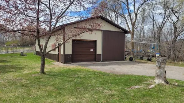 209 3rd AVE S, Dent, MN 56528