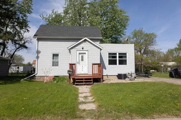 804 Redding AVE, Windom, MN 56101