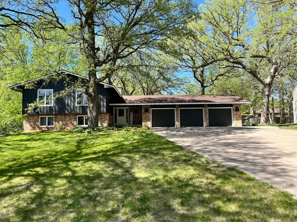 203 Douglas DR, Buffalo, MN 55313