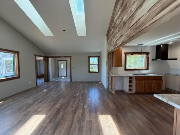 1211 County 6, La Crescent, MN 55947