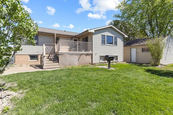 400 E Southview DR, Marshall, MN 56258