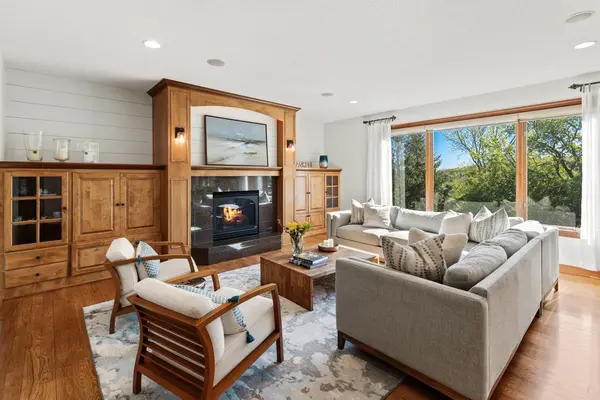 3910 Linden PL, Medina, MN 55340