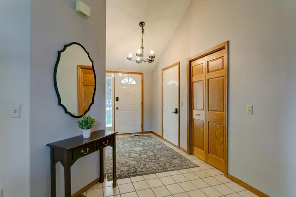 7488 Newbury RD, Woodbury, MN 55125