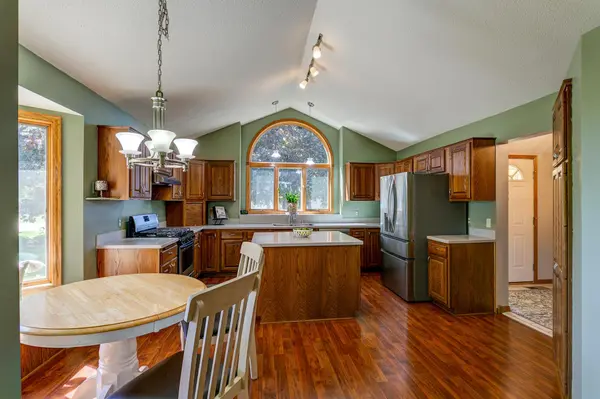 7488 Newbury RD, Woodbury, MN 55125