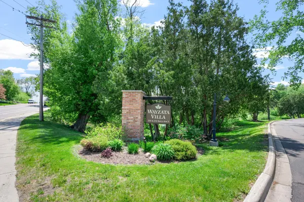 205 Barry #117, Wayzata, MN 55391