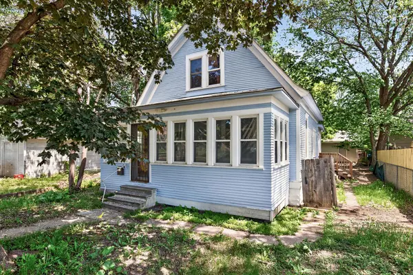 242 Penn AVE N, Minneapolis, MN 55405