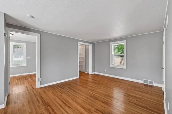 5240 Dupont AVE N, Minneapolis, MN 55430