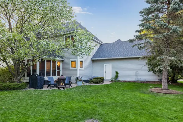 10423 Raleigh RD, Woodbury, MN 55129