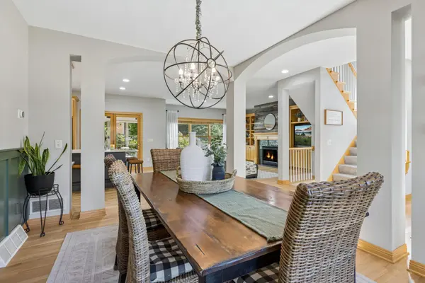 10423 Raleigh RD, Woodbury, MN 55129