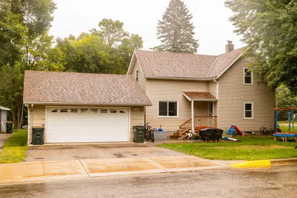 317 3rd AVE W, Osakis, MN 56360