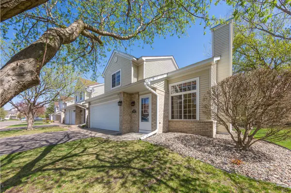 15325 Greenhaven LN #106, Burnsville, MN 55306