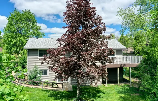 8751 212th Street CT N, Forest Lake, MN 55025