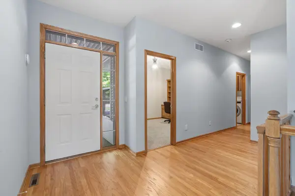 9050 Archer LN N, Maple Grove, MN 55311