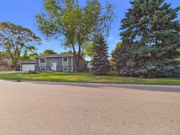 7500 119th AVE N, Champlin, MN 55316