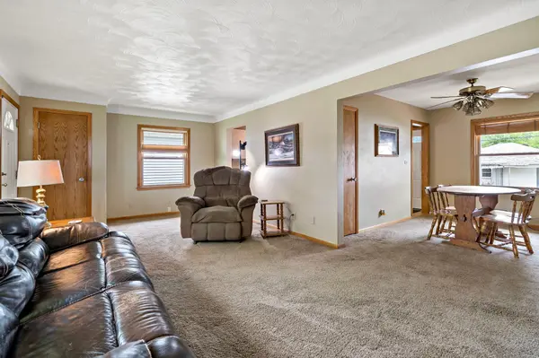 1552 Hoyt AVE E, Saint Paul, MN 55106