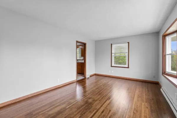 1633 Sherwood AVE, Saint Paul, MN 55106