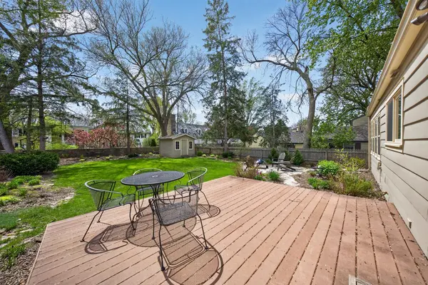 1214 7th ST SW, Rochester, MN 55902