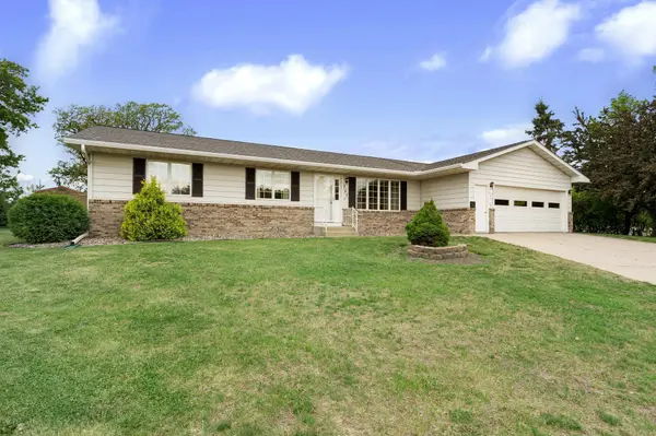 307 14th PL NW, Austin, MN 55912