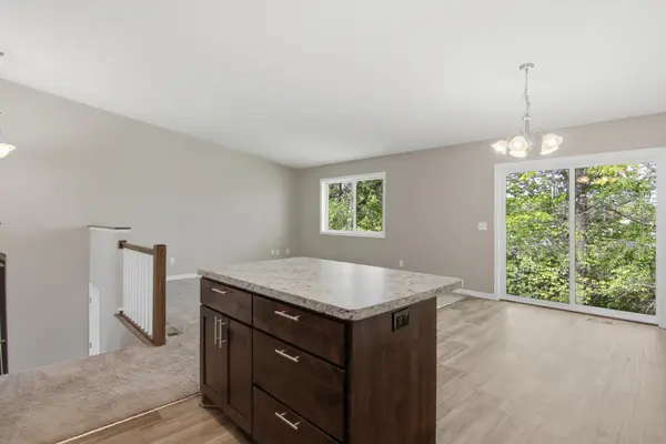 39571 Oak Park TRL, North Branch, MN 55056