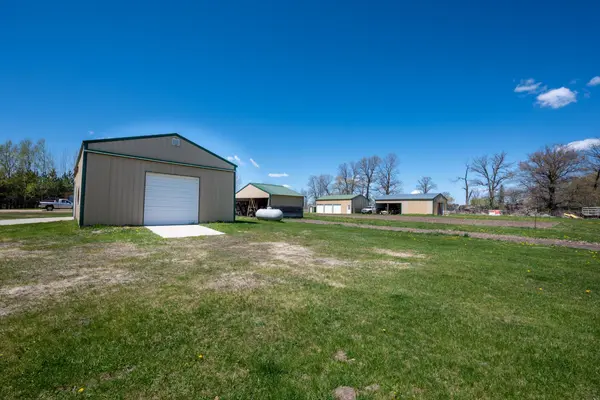 1017 E Kings Hill RD, Hewitt, MN 56453