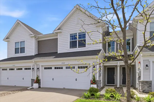 1502 Dogwood LN, Carver, MN 55315