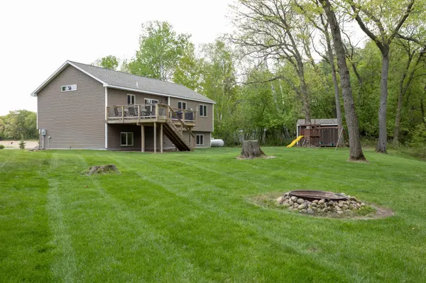 7956 325th AVE NW, Princeton, MN 55371