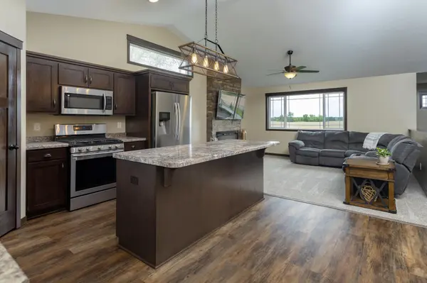 7956 325th AVE NW, Princeton, MN 55371