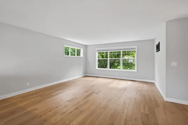 1667 Arona ST #8, Falcon Heights, MN 55108