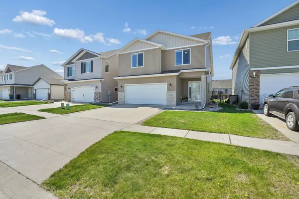 947 30th AVE W, West Fargo, ND 58078