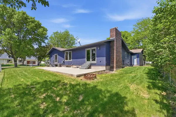 817 24th AVE SW, Willmar, MN 56201