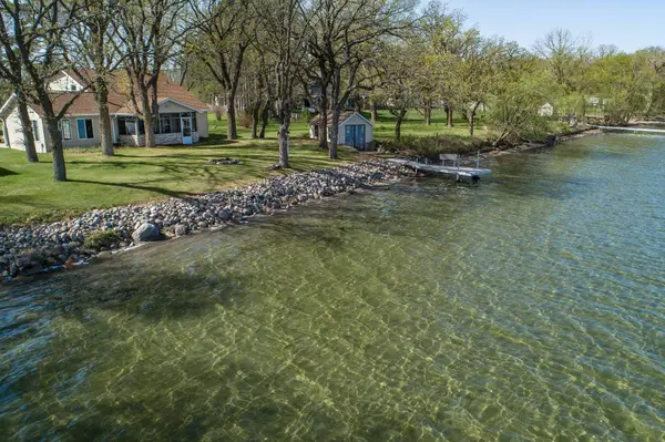 20997 Elks Point RD, Fergus Falls, MN 56537