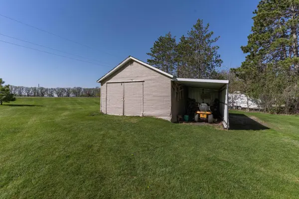 20997 Elks Point RD, Fergus Falls, MN 56537
