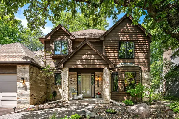 4769 White Oak CT, Eagan, MN 55122