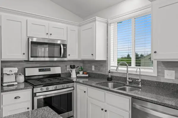 14872 Quintana CIR NW, Anoka, MN 55303