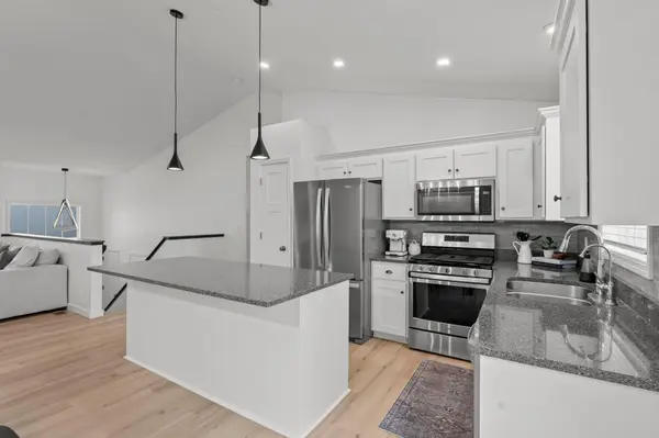 14872 Quintana CIR NW, Anoka, MN 55303