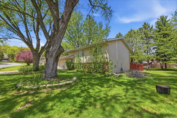 305 8th ST N, Sartell, MN 56377