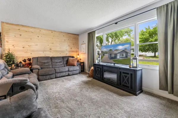 4155 W 8th ST, Goodview, MN 55987