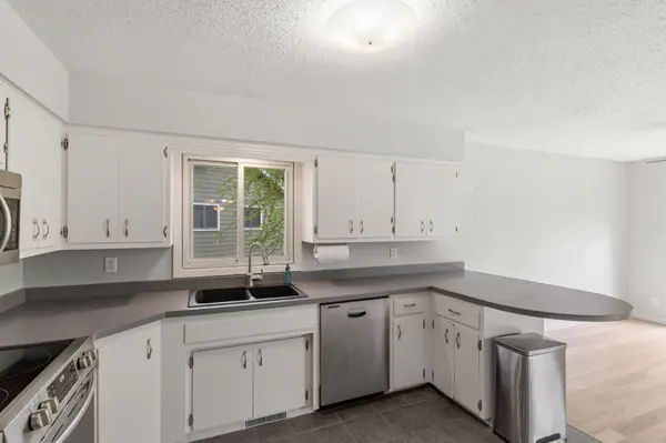 1000 Summerfield DR, Northfield, MN 55057