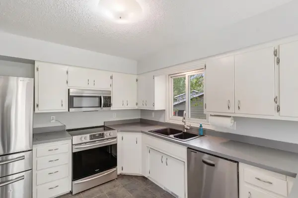 1000 Summerfield DR, Northfield, MN 55057