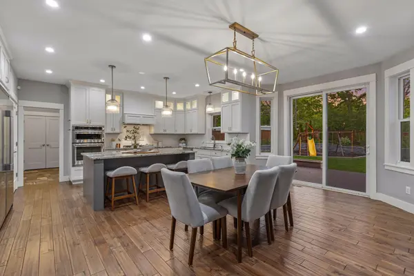 13222 Dahlgren RD, Minnetonka, MN 55305