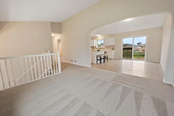 551 Knollwood ST W, Annandale, MN 55302