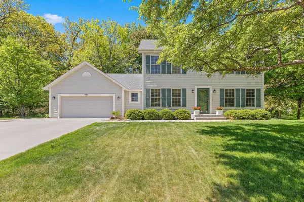 669 Windtree KNLS, Eagan, MN 55123