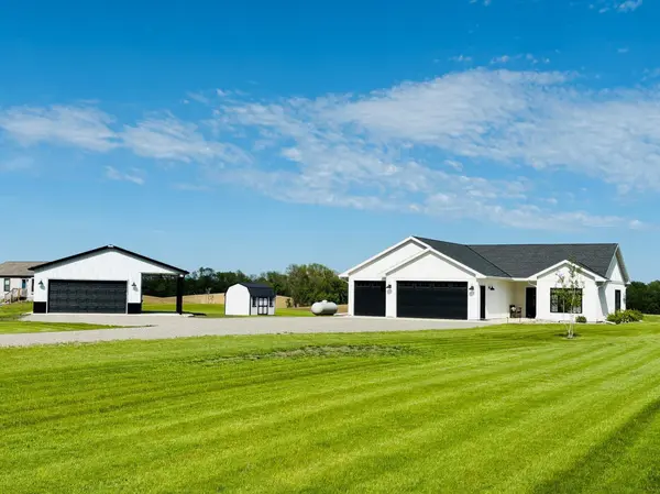 18142 705th AVE, Dassel, MN 55325