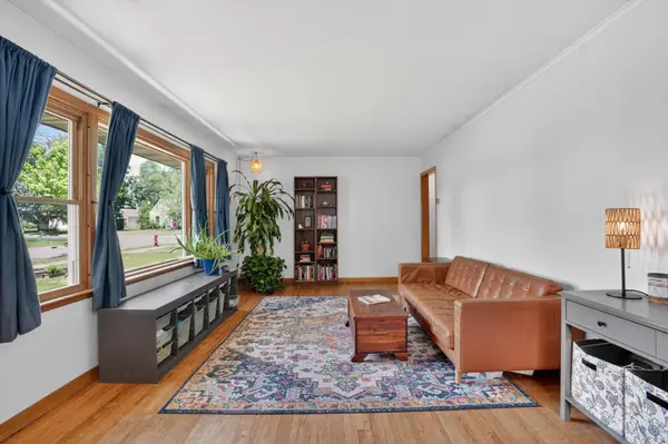 5252 Xerxes AVE N, Minneapolis, MN 55430