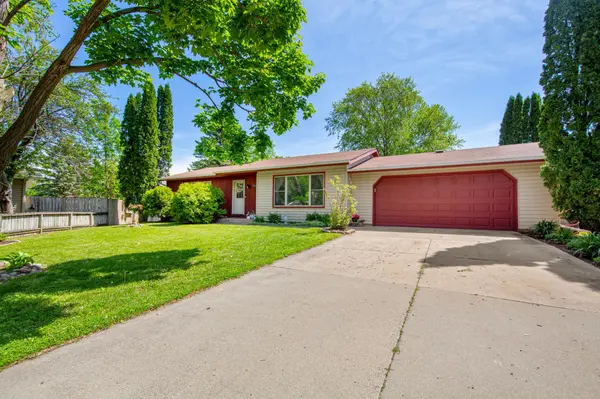 746 Caleta PL, Owatonna, MN 55060